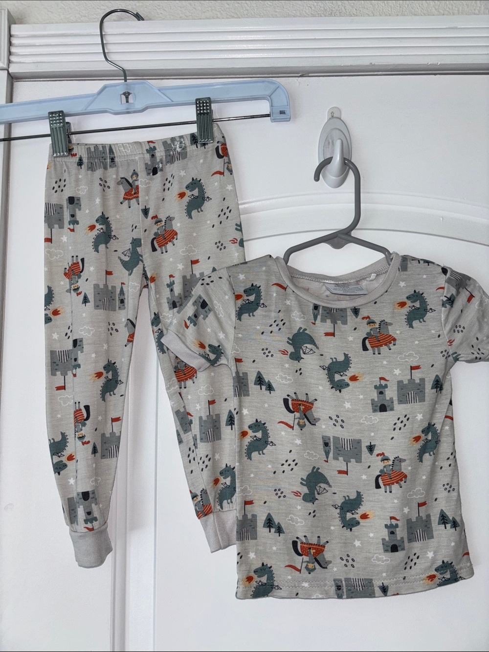 Dragon knight castle bamboo pajamas set Tres Beau et Belle 18 months